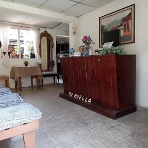 Auberge de jeunesse Huellas Guatemala
